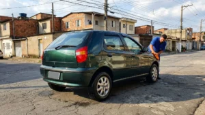 Lavagem de carro: Anvisa alerta sobre riscos de produtos improvisados